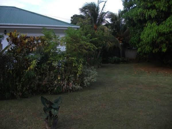 Villa Marl Self Catering Pointe La Rue Exterior foto